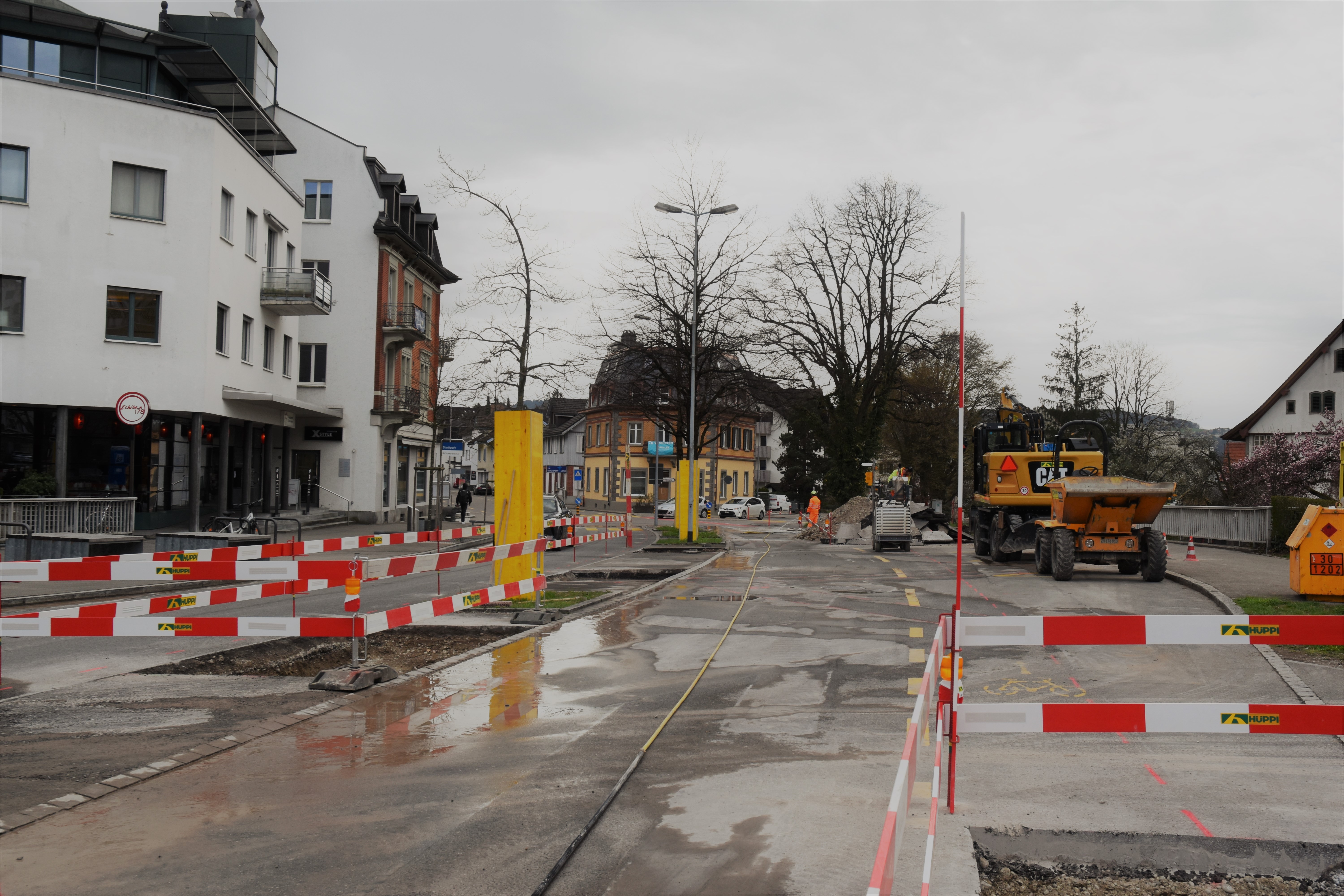 Seestrasse in Richtung Brücke